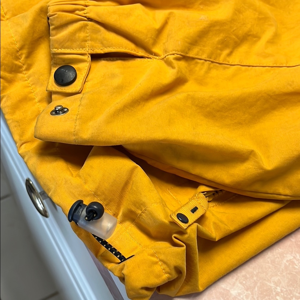 North Bay Yellow Jacket View 4